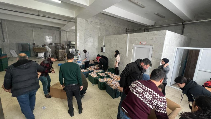 Ağrı'dan Deprem Bölgesine 35 Bin Ekmek Gönderildi