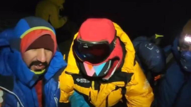 Ağrı Dağı'na tırmanan Ukraynalı turist kayalıklara düştü