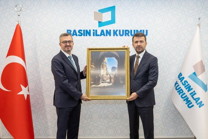 Basın İlan Kurumu Başkanı Abdulkadir Çay, İletişim Başkanı Burhanettin Duran’ı Ağırladı