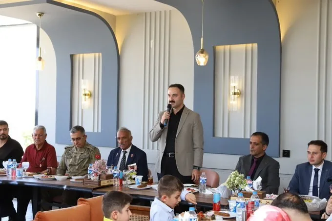 Doğubayazıt Kaymakamlığı Gaziler ve Şehit Ailelerini Aynı Sofrada Buluşturdu