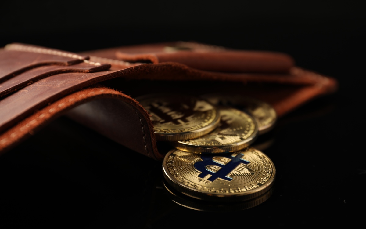 Satoshi’nin Bitcoin’leri mahkemede: 300 milyar dolarlık BTC’yi istiyorlar